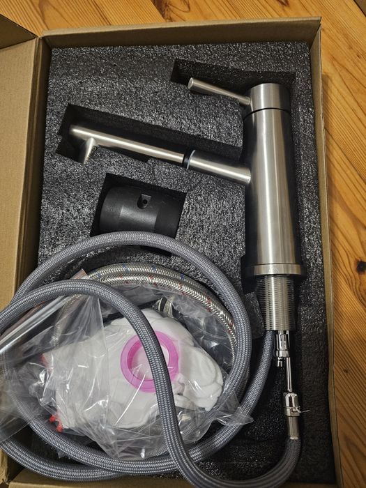 Bateria kuchenna z wylewka NOWA