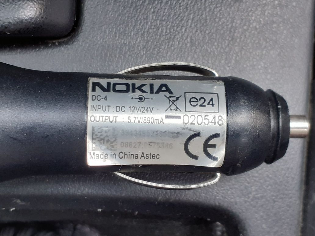 автомобільна зарядка NOKIA DC-4