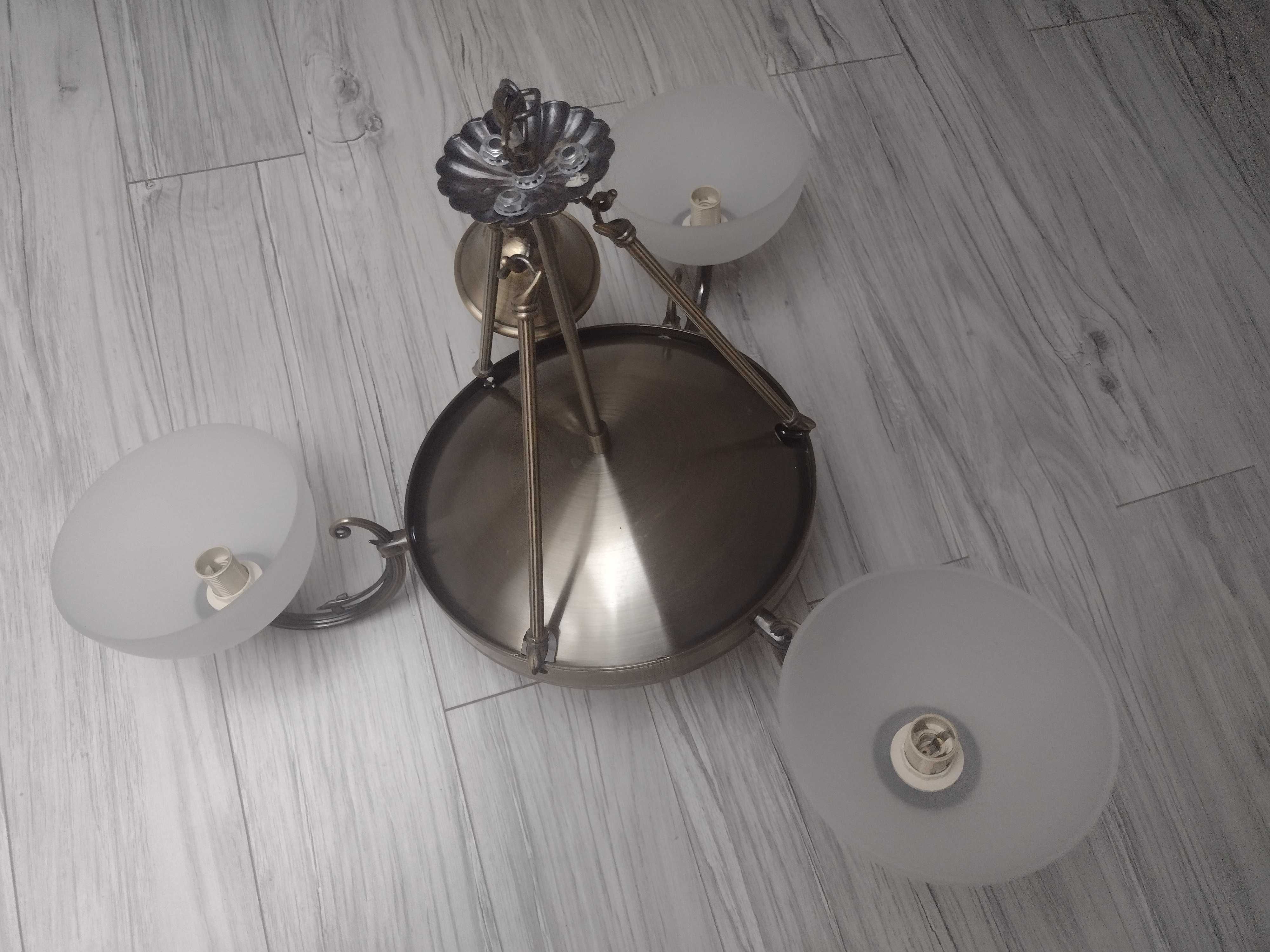 Klasyczna lampa trójramienna Savoy