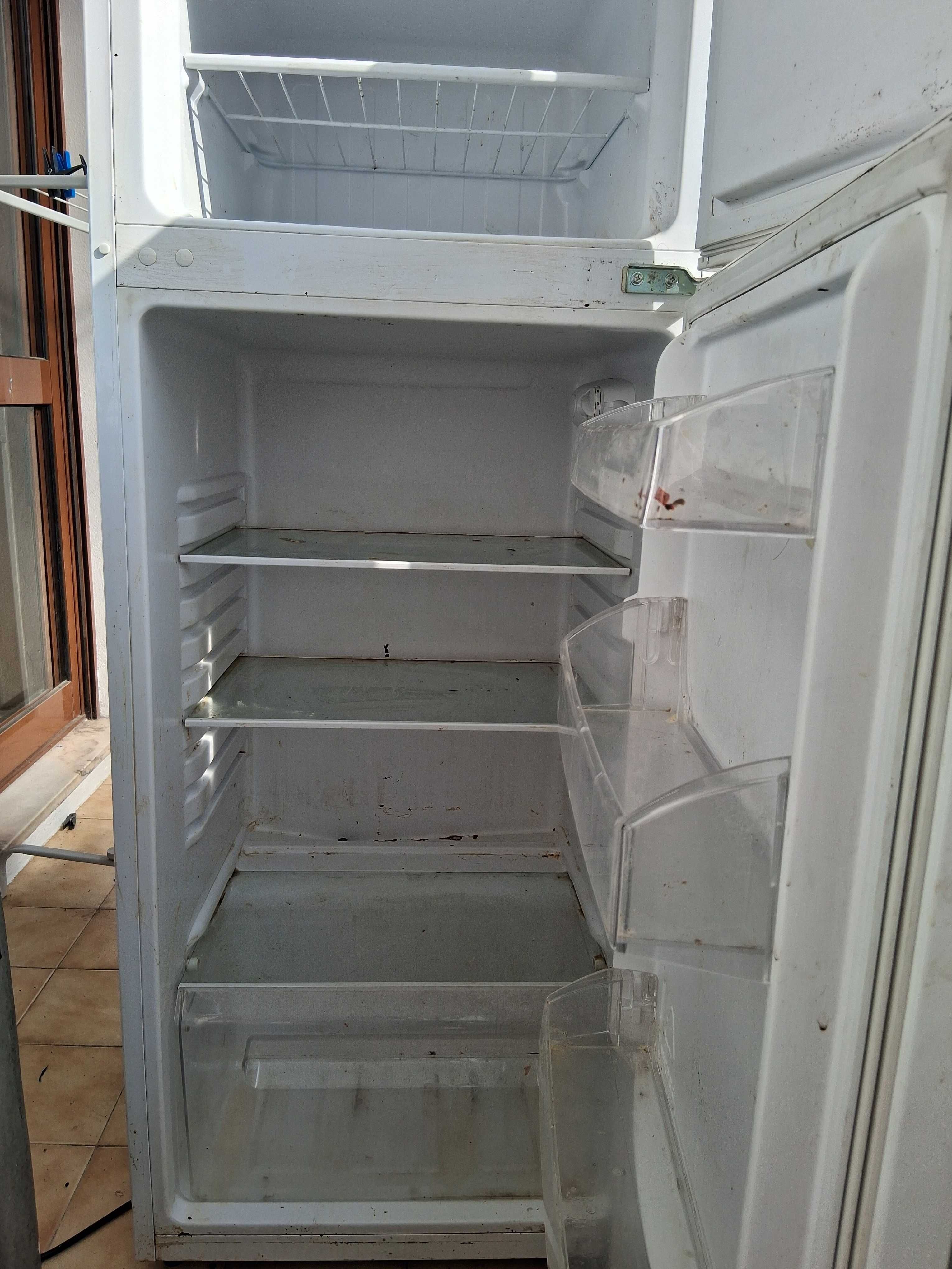 Frigorífico KUNFT 215L