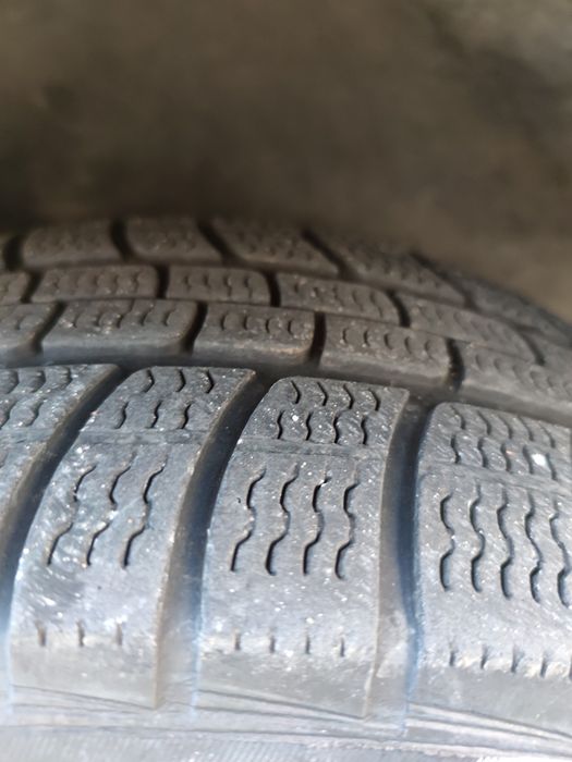 Opony zimowe 205/55/16" plus felgi stalowe