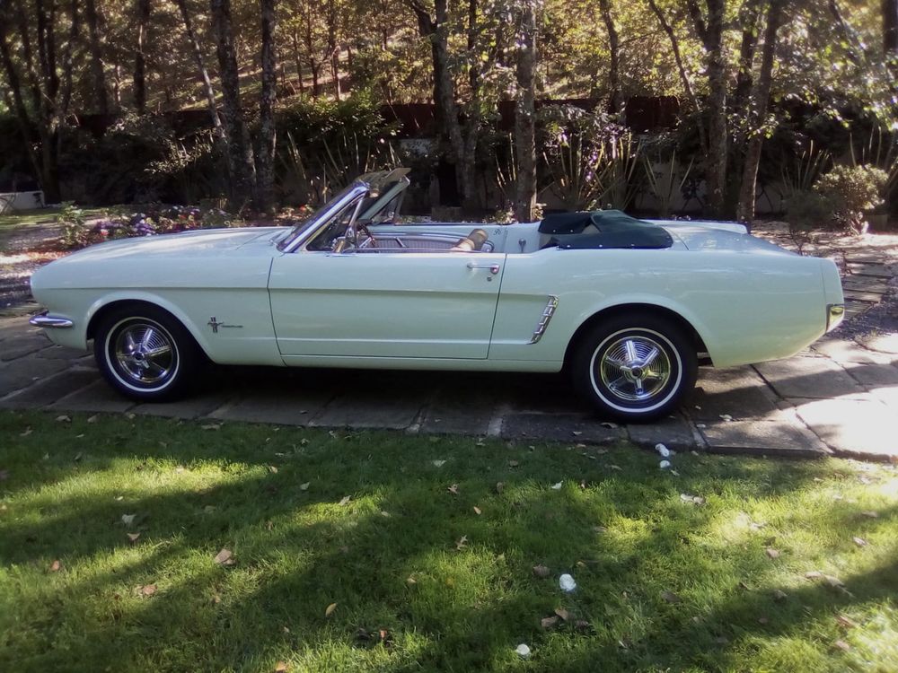 Ford Mustang 1965 cabrio C/Motorista