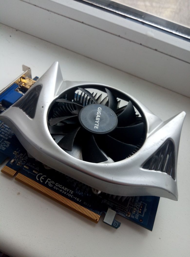 Видеокарта Gigabyte amd radeon hd 5670 1gb