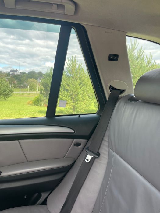 Продам BMW X5 E53 2005