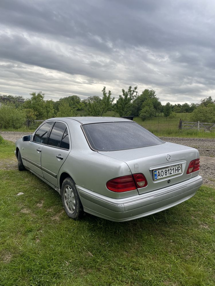 Продам Мерседес w210 низ ринку 2.2 д(атмосферний)