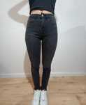 Czarne jeansy Denim Co używany rozmiar 32/34