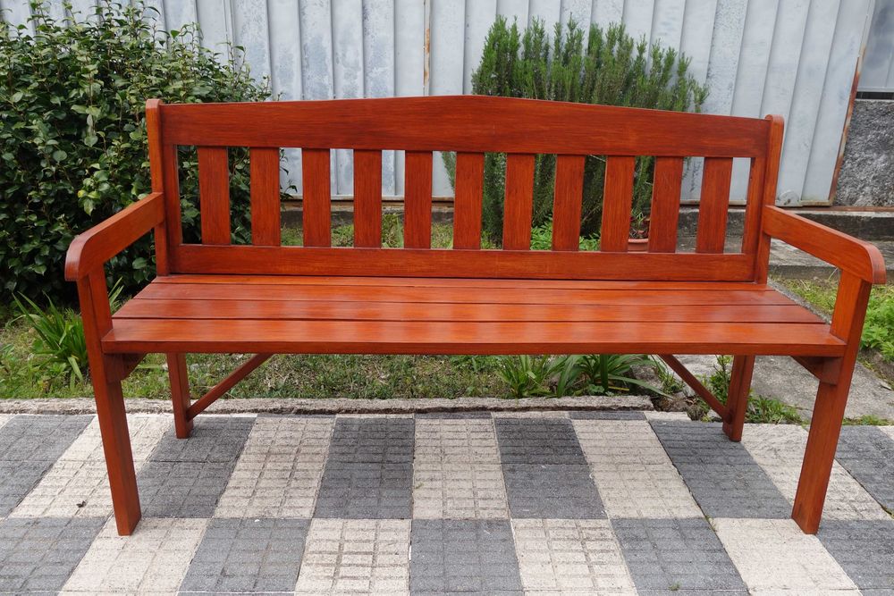 Banco de jardim este /outros modelos e cores