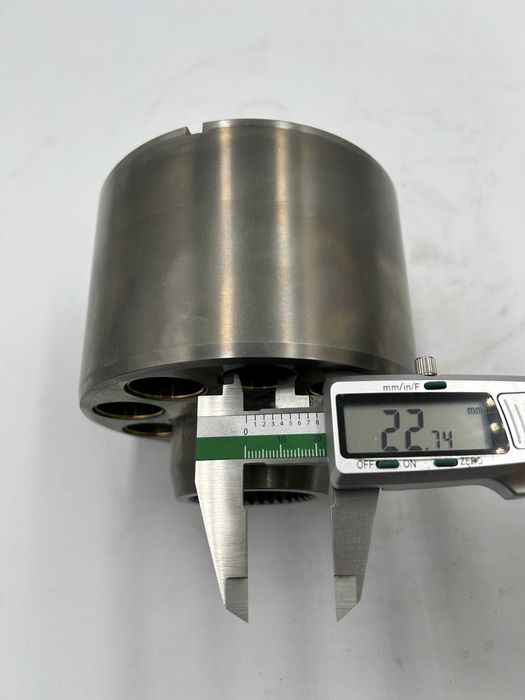 Cylinder silnika Sauer Danfoss 90M100 Claas, New Holland 90R100 90L100