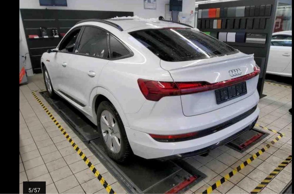 Audi E tron 95 kwt. За 21100€. В наявності
