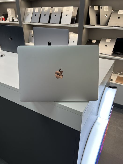 Ноутбук MacBook Pro 13” 2019 i5 8ОЗУ 256GB SSD стан  9,5/10 #77871