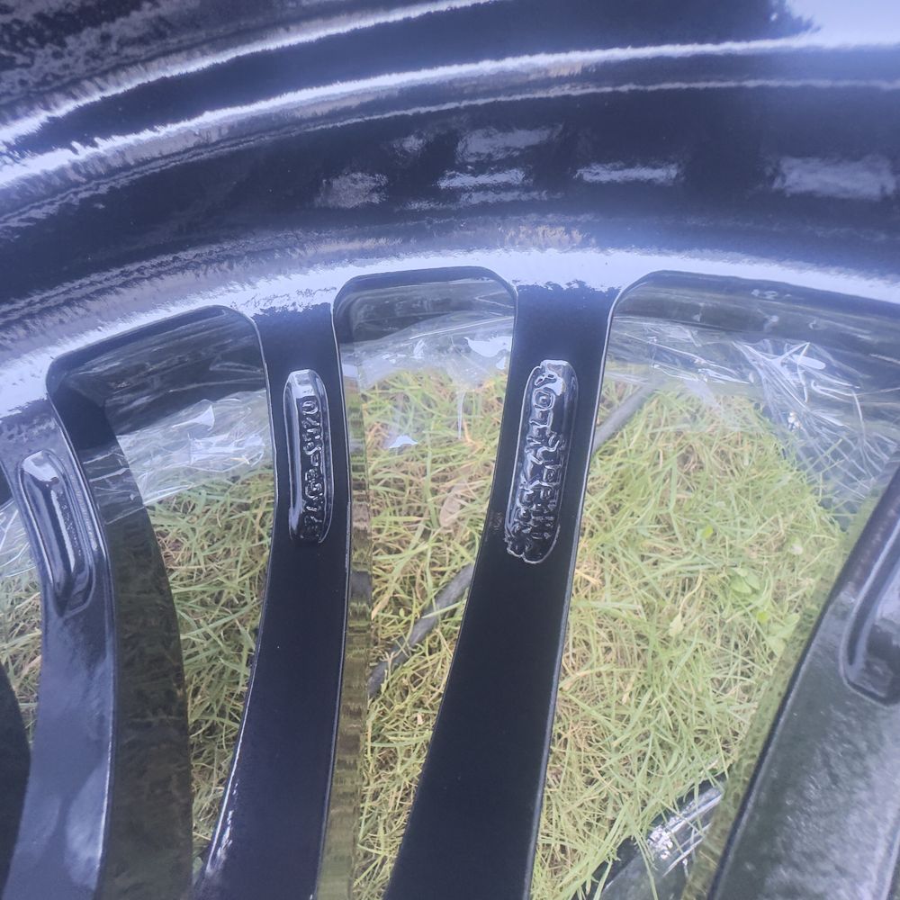 Felgi r20 5x120 czarne błyszczace