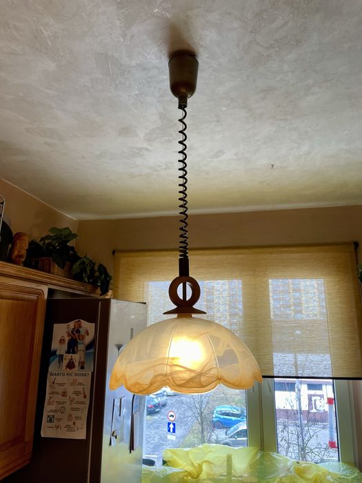 Piękna lampa wisząca z regulowaną wysokoscią