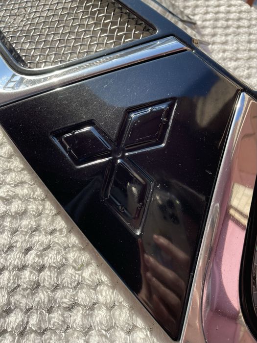 Решітка Mitsubishi Outlander XL від радіатора оригінальна