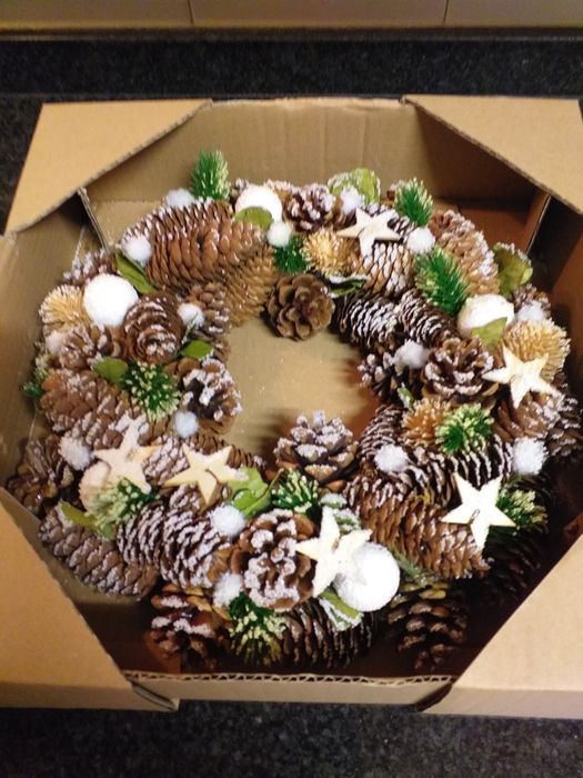 NOVO,Coroas Natal decoradas,centros de mesa,pinhas reais,preço unidade