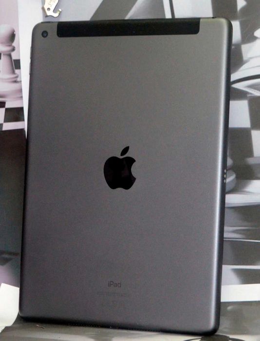 Планшет Apple iPad 8th Gen 2020 10.2 128GB WiFi+LTE c Гарантией