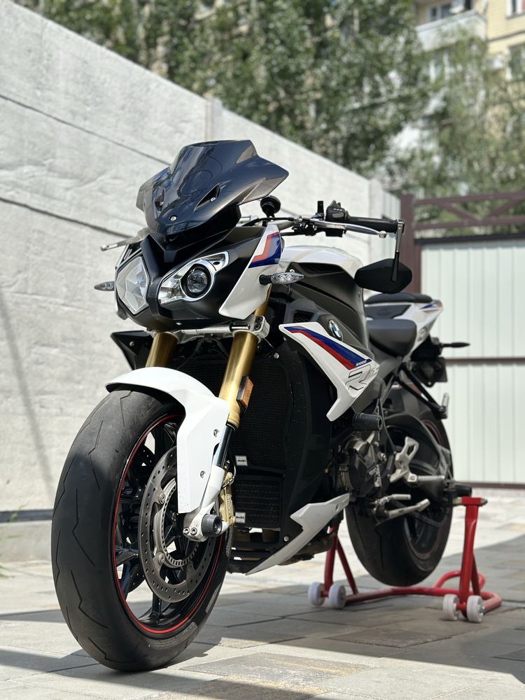 Продам BMW S1000R