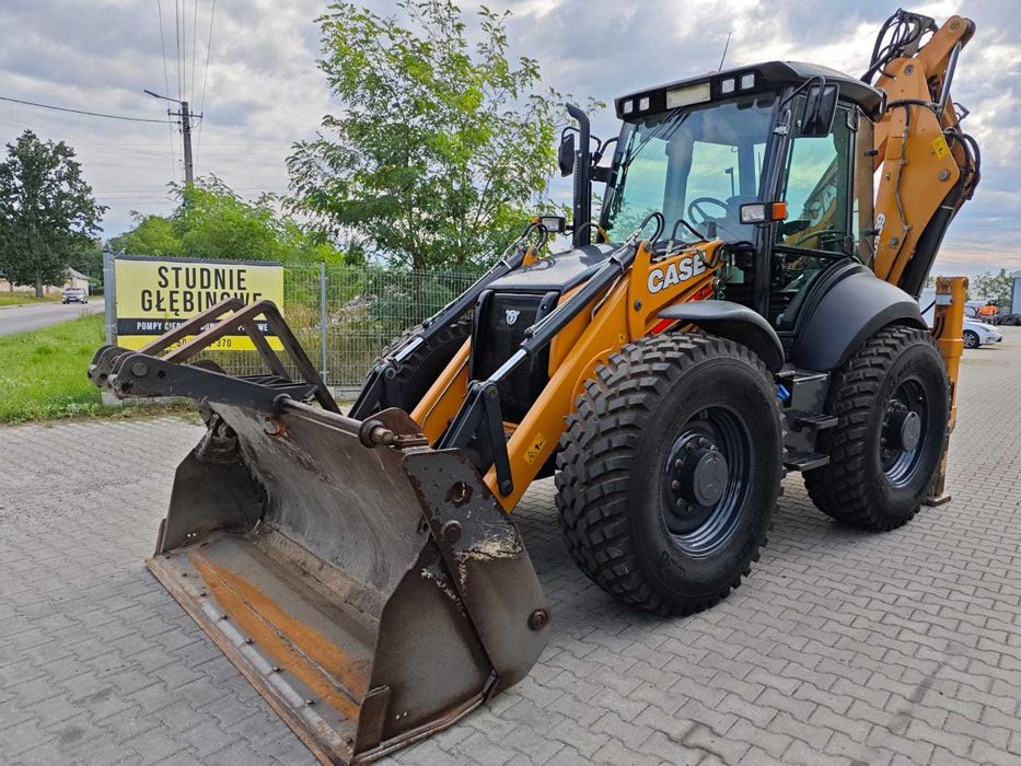 Koparko-ładowarka Case 695 ST
