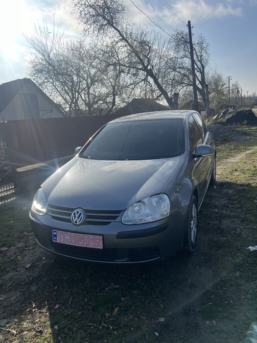 Продаж свіжо пригнаного фольксвагена гольф 5 1.6 мпі