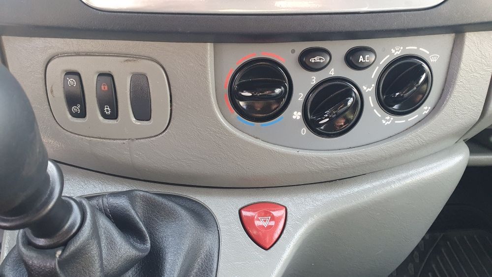 Renault Trafic*2.0*Long*Serwisowany*Klima*Tempomat*Opłacony*Parktronic