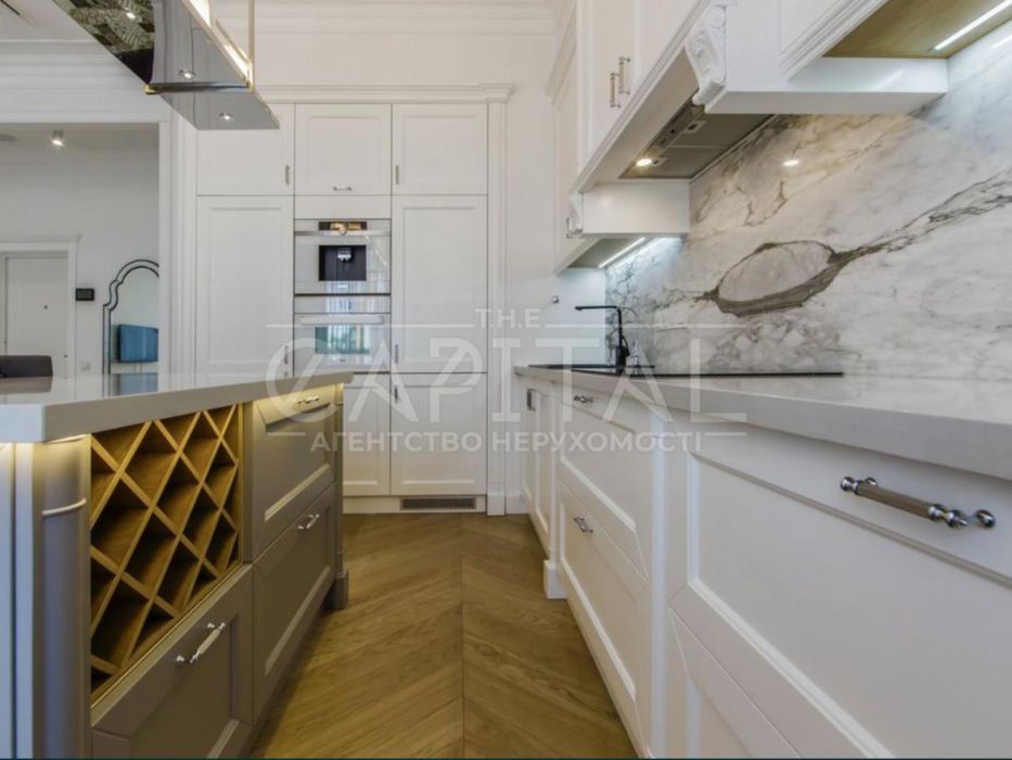 Аренда  4-к квартиры  11 м2 ЖК Французский квартал 2  Центр