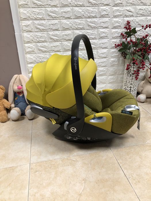 Автокрісло Cybex Cloud Z Plus i-Size Група 0+ (0-13 кг) сайбекс
