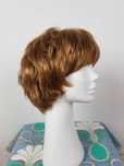 Peruka ciemny blond, brązowa, włosy półdługie H072