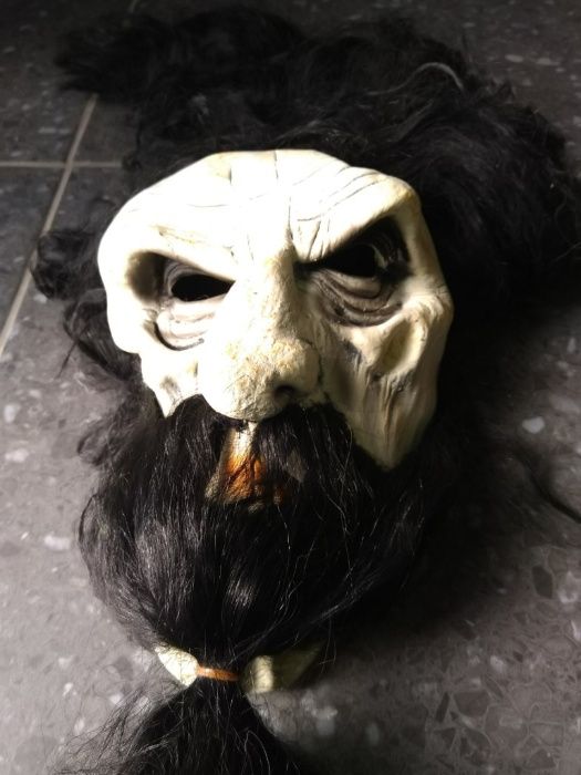 Máscara “Velho Feiticeiro com Cabelo e Barba”, em Silicone-Halloween