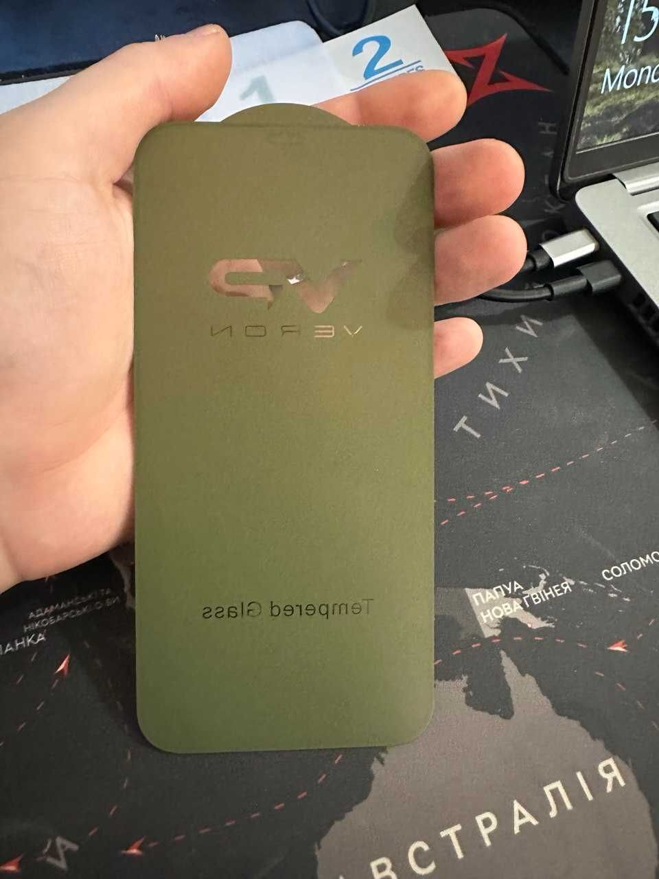 Захисне скло на Iphone 12 pro max