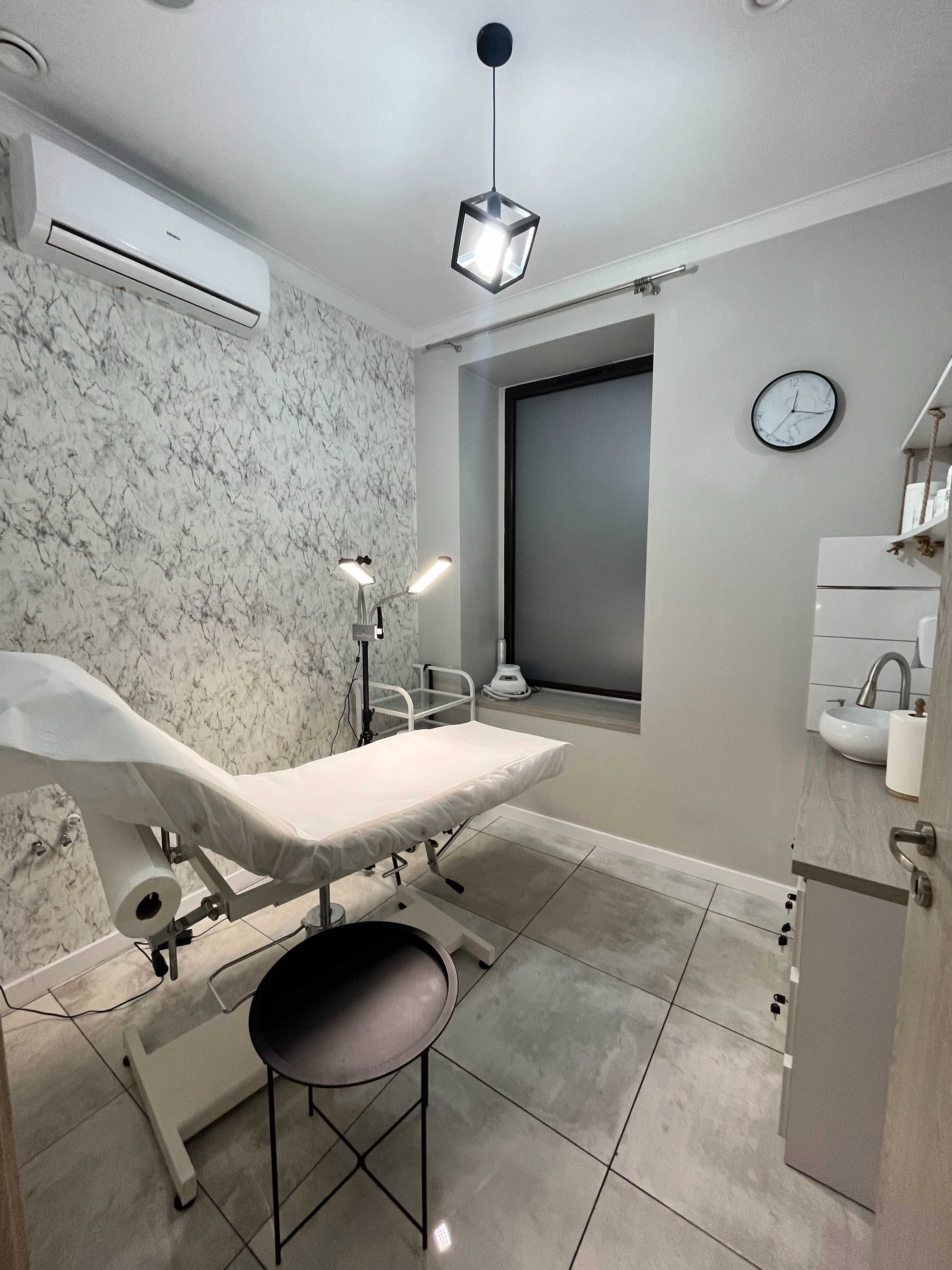 Podnajem stanowisk gabinet kosmetyczny konsultacje pedicure manicure