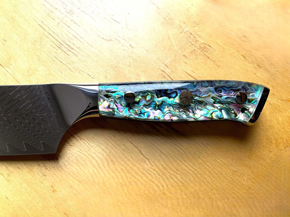 Wspaniały nóż szefa kuchni. Nóż typu Santoku. DAMASZEK 67 warstw