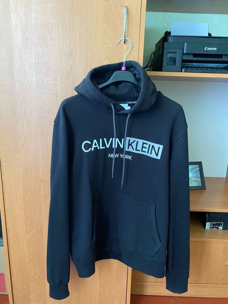 Оригинальный худи Calvin Klein черного цвета