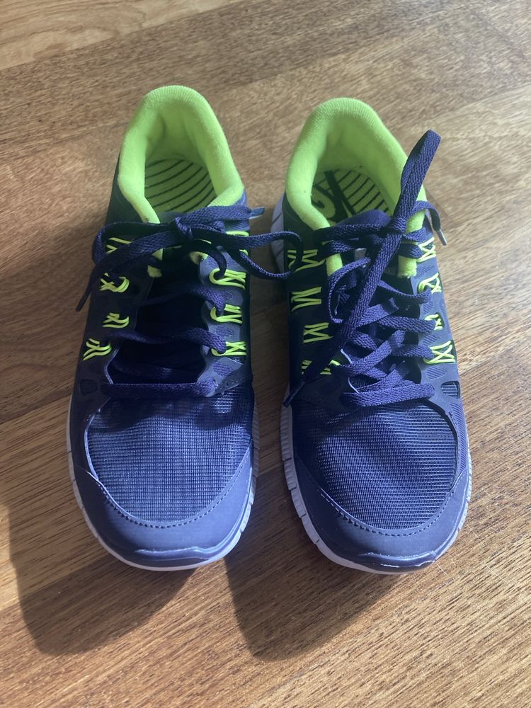 Buty Nike running free 37,5 ,j.nowe