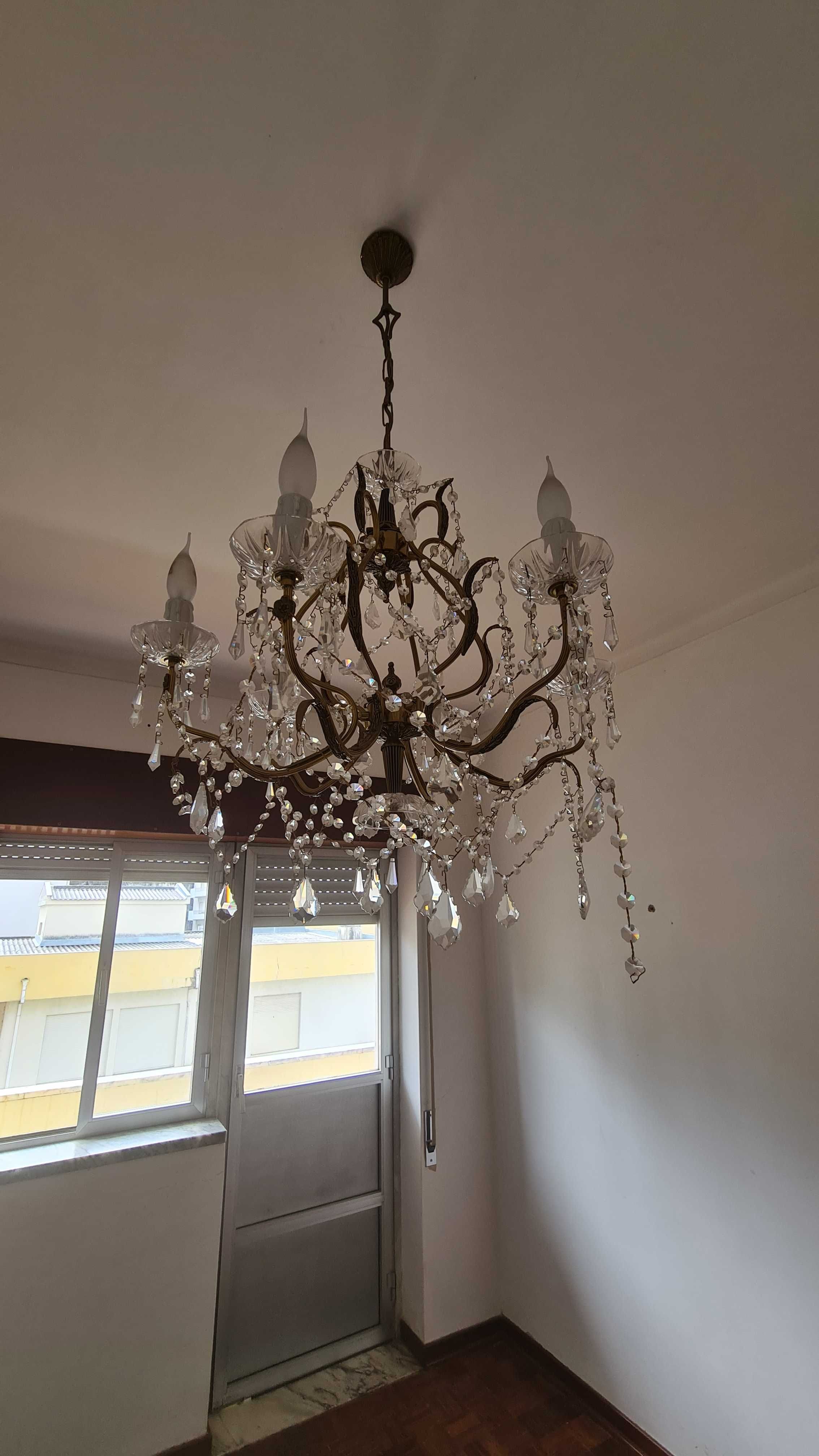Lustre Clássico de Cristal e Bronze Vintage