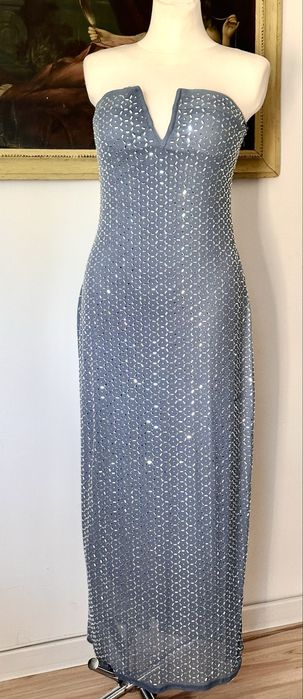 Sukienka zdobiona r 42