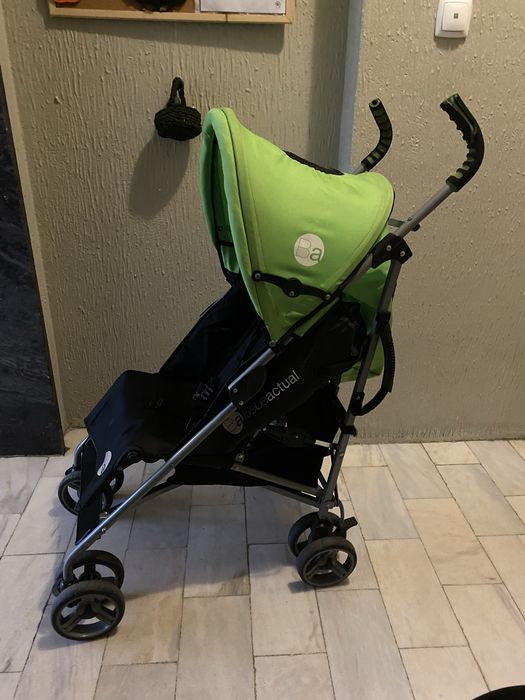 Carinho de bebe bom estado