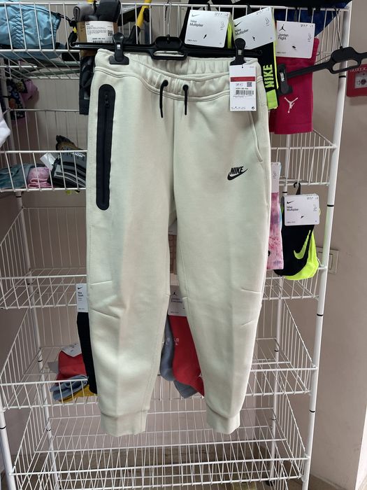 Штани Nike Tech Fleece