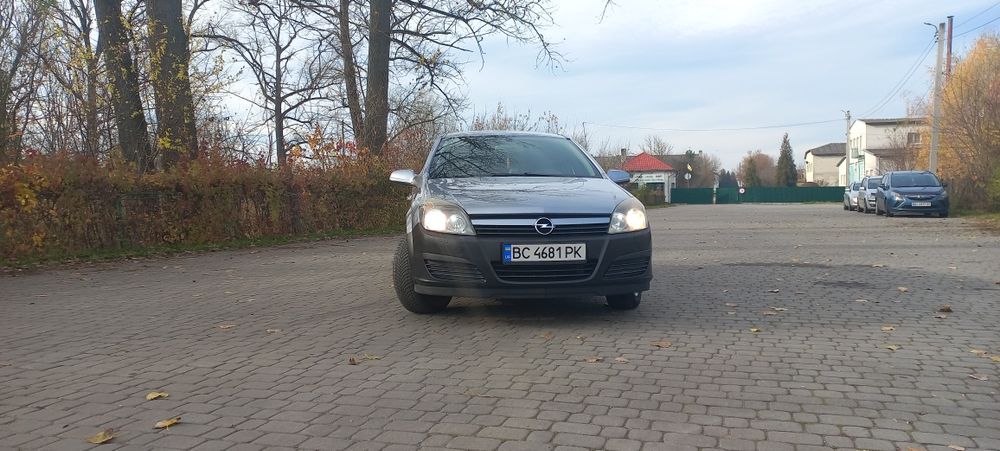 Авто опель астра н 2004 року