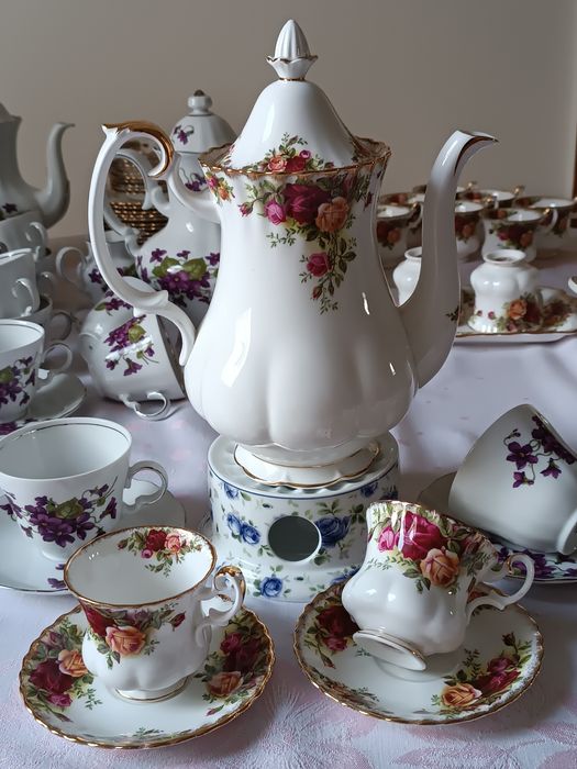 Podgrzewacz w róże pod dzbanki