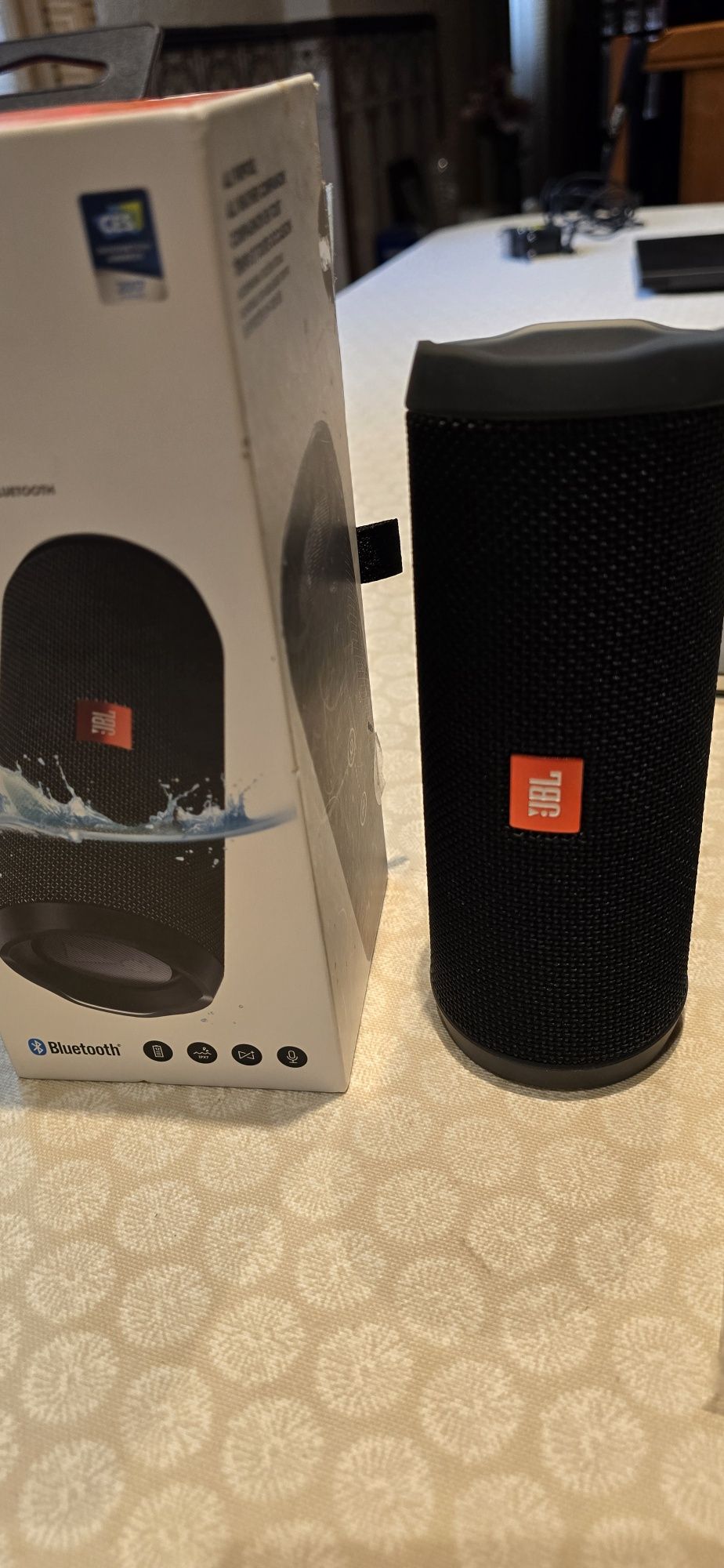 Jbl flip 4  nova