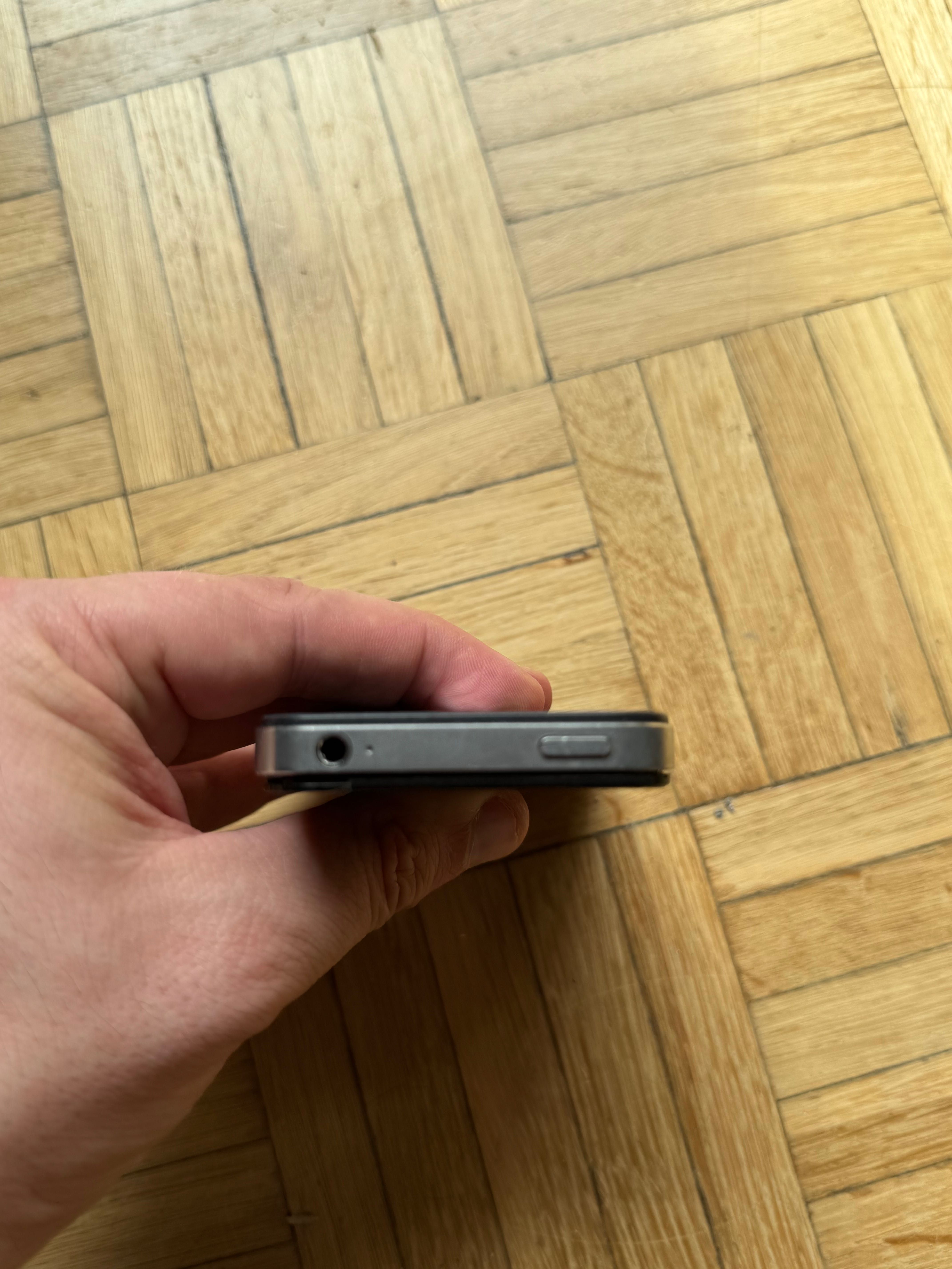iPhone 4 Stan nieznany