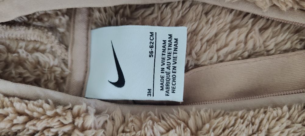 Kombinezon NIKE niemowlęcy roz. 56-62