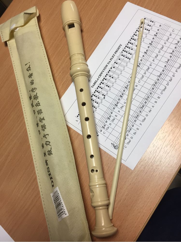 Flet sopranowy prosty - etui, wycior i chwyty w zestawie