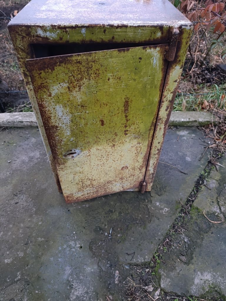 Продам сейф не Дорого