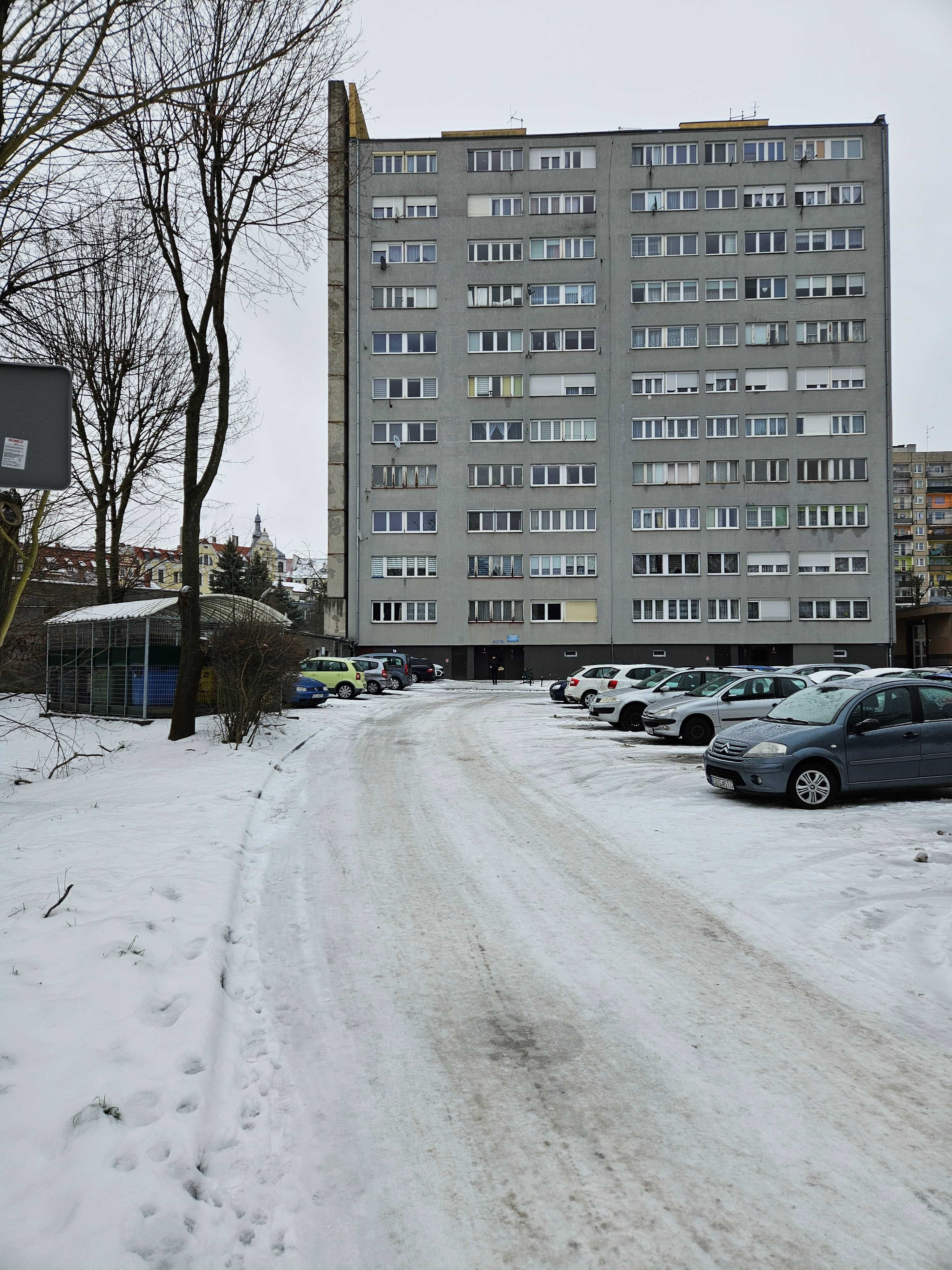 mieszkanie w Zgorzelcu 46,7m2 ul. Konarskiego, 3 pokoje 3 piętro winda