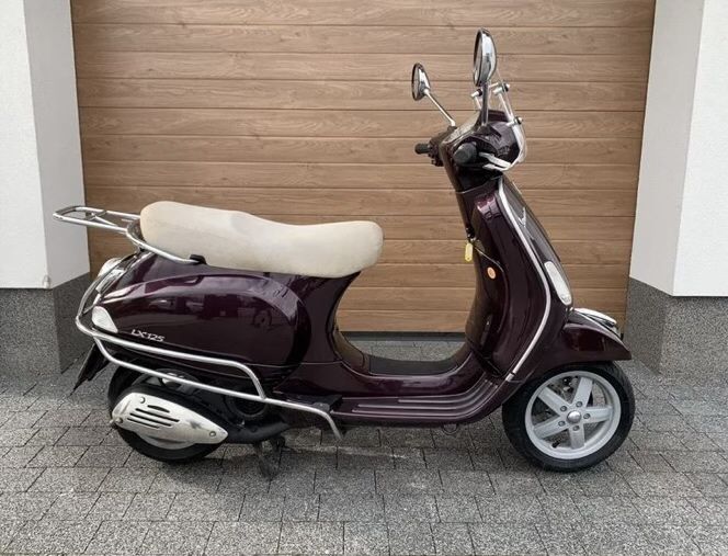 Vespa LX 125 bakłażan