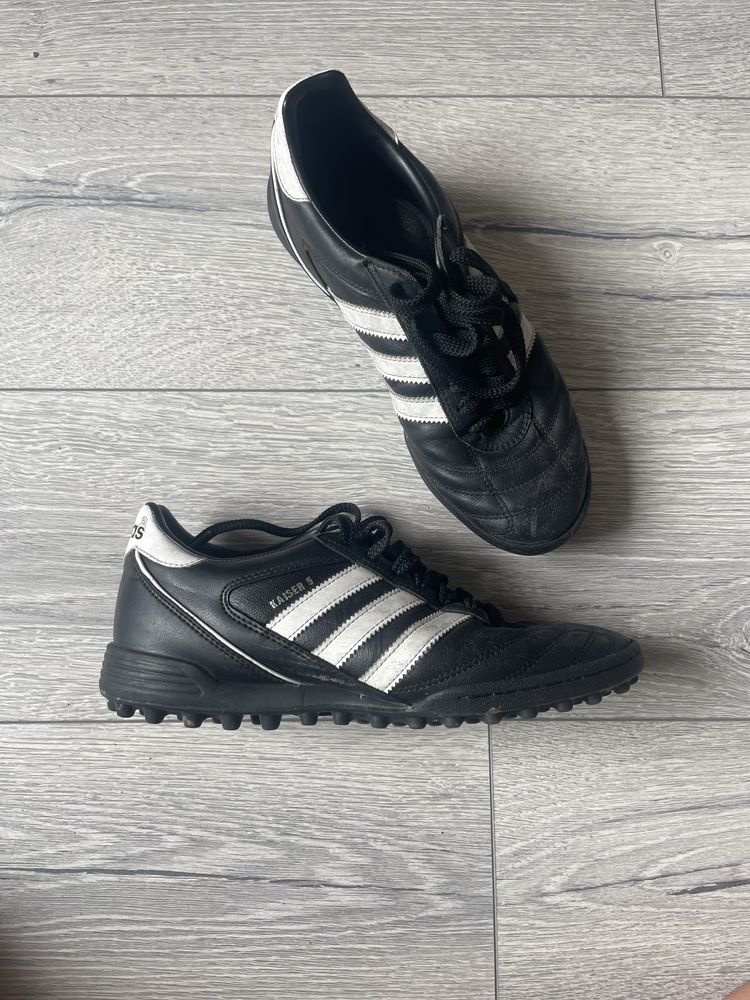 Сороконіжки Adidas Kaiser 5