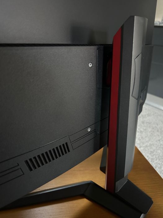 Monitor AOC 32” 180hz