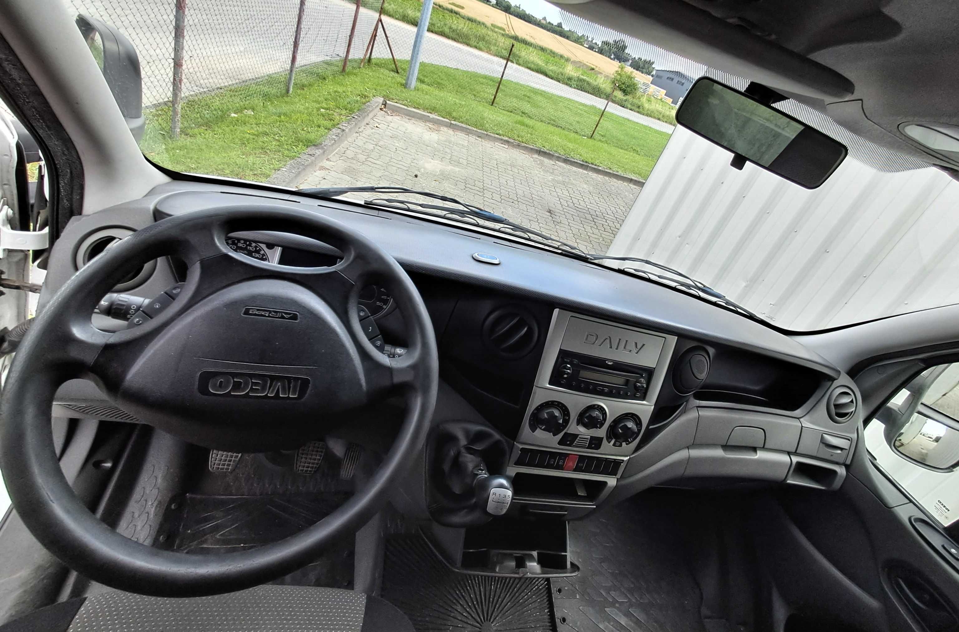 Iveco Daily samochód ciężarowy do 3,5t.