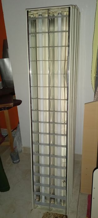 4x Armaduras de Iluminação de tecto.