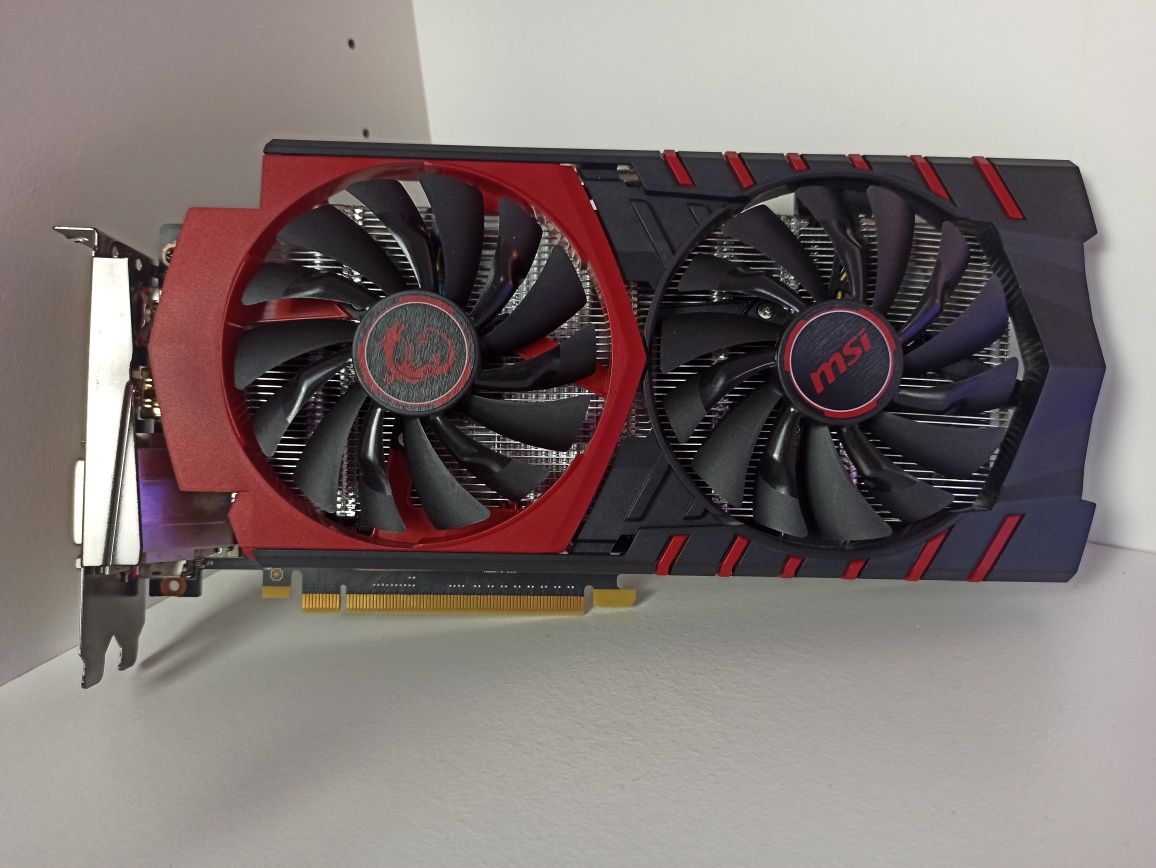 Placa gráfica MSI GTX 950